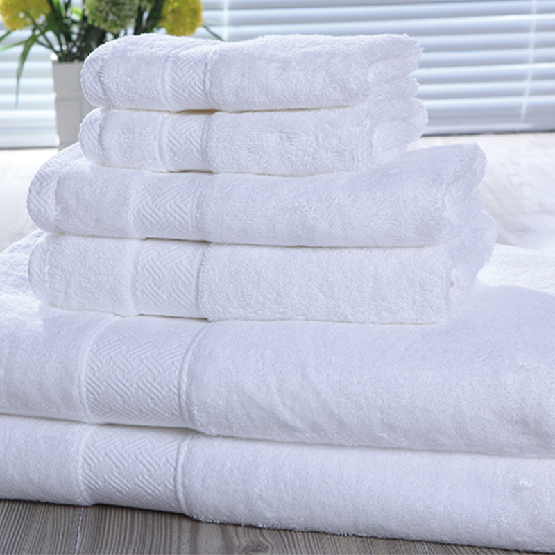 https://www.petophotelsupply.com/image/catalog/Hotel-Towels/Towel-Set/Cotton-Dobby-Border-Towel-Sets-with-Reed-Pattern.jpg